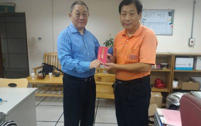 本公司服務松山文創園區變電站機動組同仁表現優異，董事長於106年10月19日授予獎勵