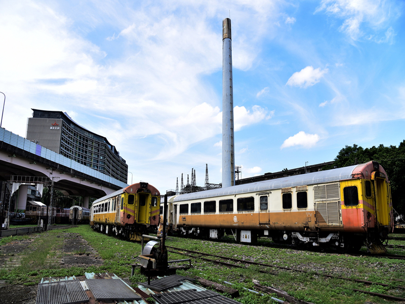 信實公司於108年01月01日起承接文化部「108 年度國定古蹟臺北機廠園區環境整理維護」勞務採購案