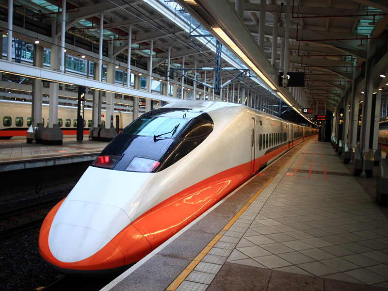 信實公司於108年8月1日起承接台灣高速鐵路股份有限公司-高鐵南港站列車清潔服務案